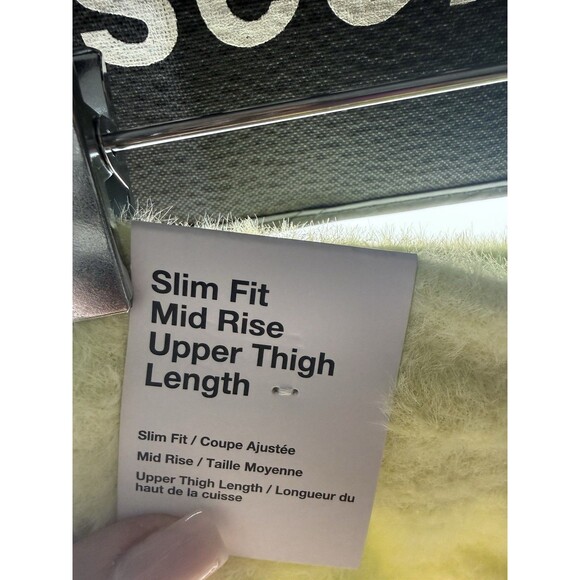 NWT Women's Air JORDAN Fluffy Knit Mini Skirt sz M Active HQ9178-335 - Picture 5 of 5